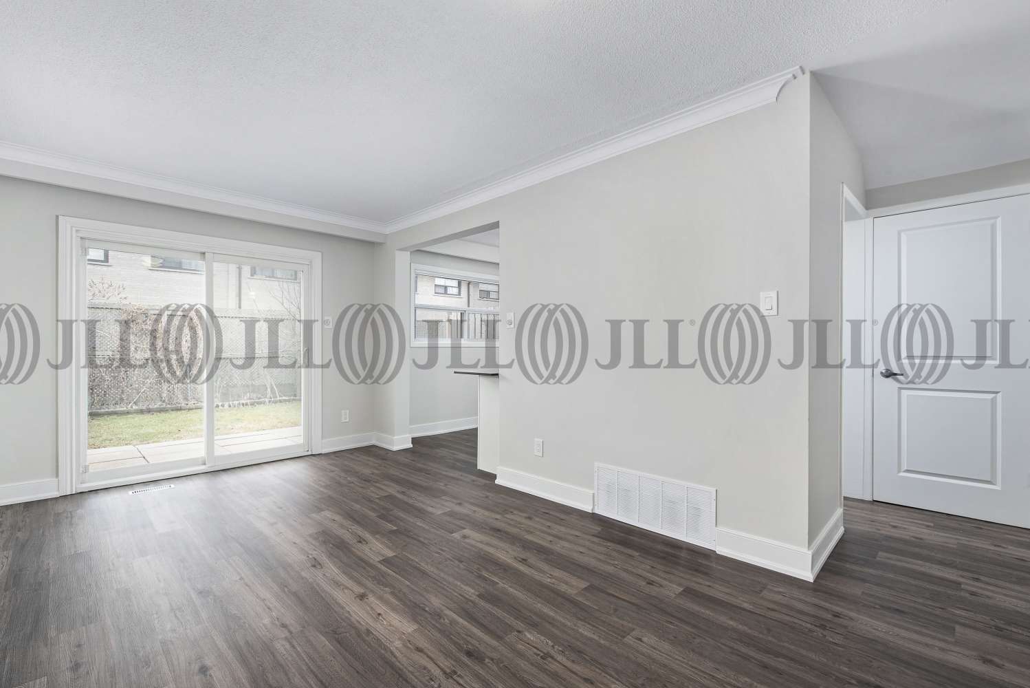 Woodbine Square Townhomes, Mississauga 7030 Netherbrae Road JLL Properties CA