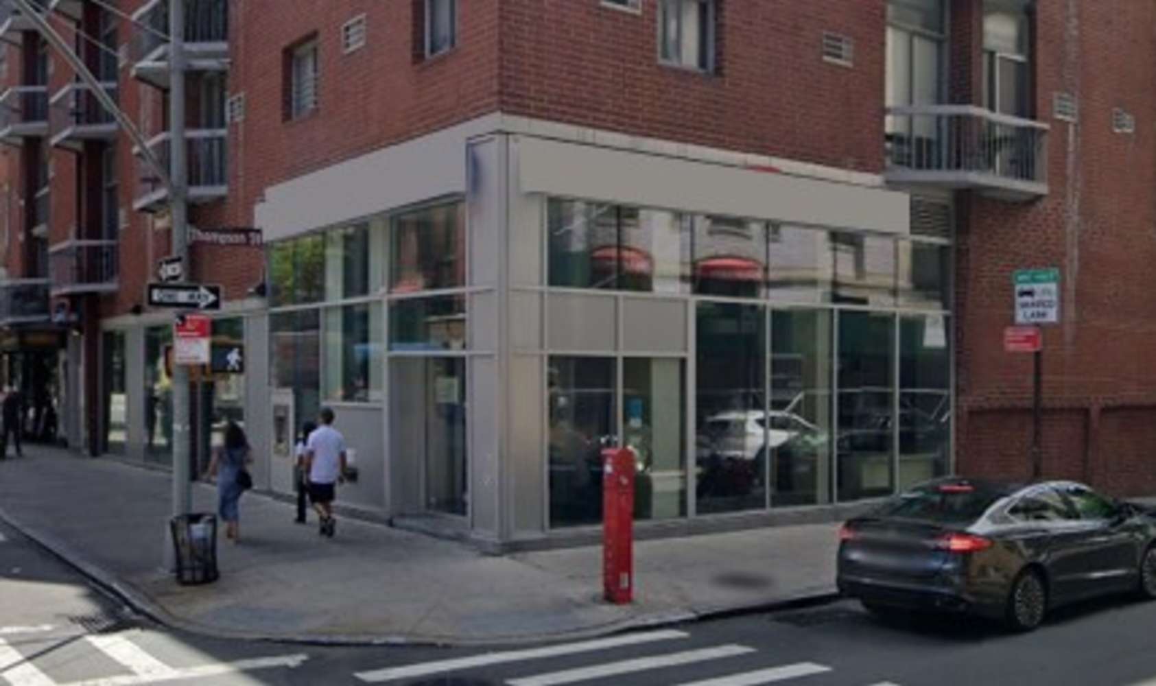 Retail New york - Bank site for sublease - THOMPSON & BLEECKER - New York, NY