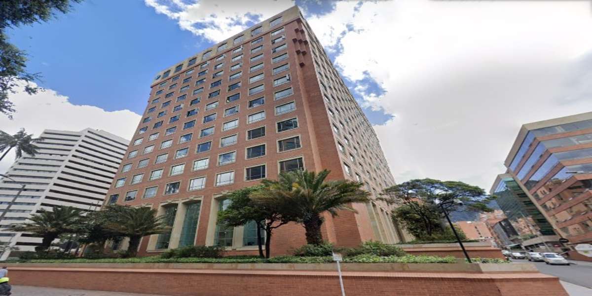 Edificio Los Venados Avenida Chile, Bogota Cll 72, Cr 7 JLL