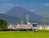 How to travel by train and bus in Japan 