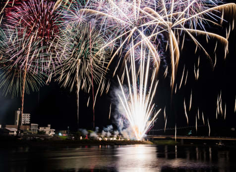 Toyohashi Gion hand pipe fireworks festival