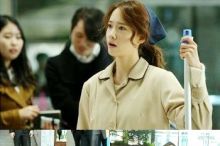 Yoona SNSD Nyamar Jadi Tukang Bersih-Bersih di ‘Prime Minister and I’
