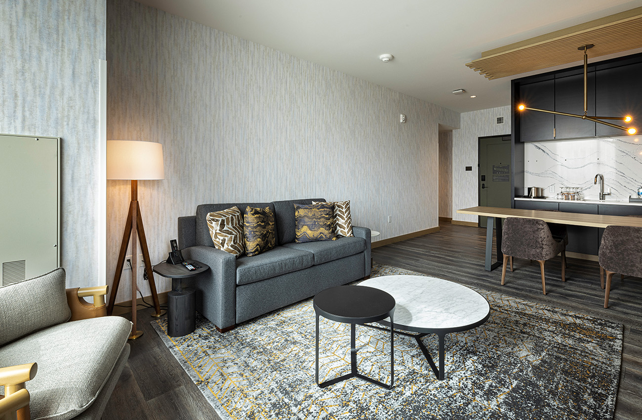 Luxe King Suite