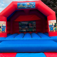 18ft X 15ft Blue And Red Castle -lilo And Stitch Theme