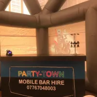 Inflatable Pub Ni