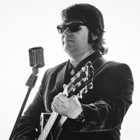 Dave Collison As Roy Orbison