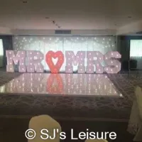 Led Mr & Mrs