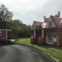 Inflatable Pub Ni