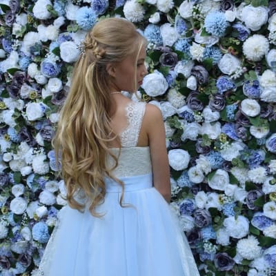 Blue And White Flower Wall To Hire