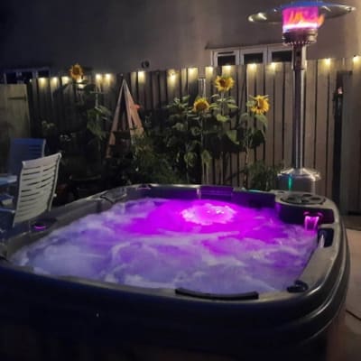 Luxury And Luxury Plus Square Hot Tub Gallery