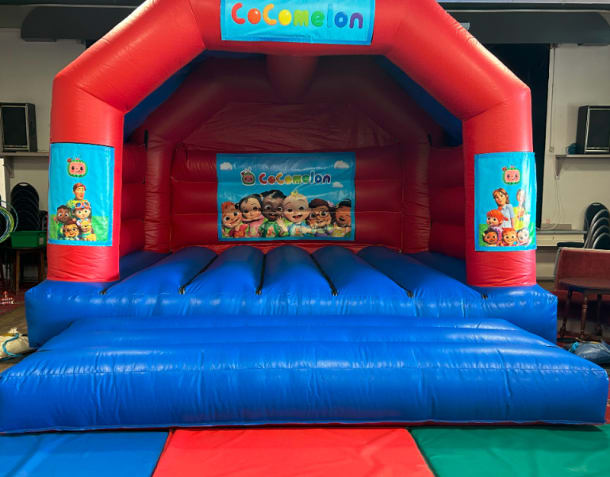 18ft X 15ft Blue And Red Castle - Cocomelon Theme