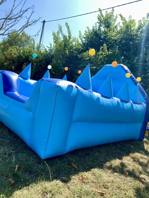 Blue Air Juggler Ball Pond