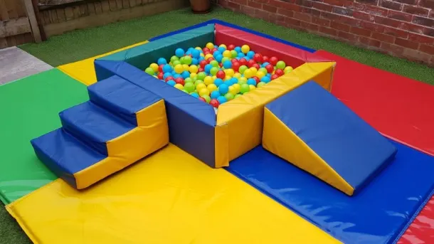 Multicolor Ball Pool With Stepslide