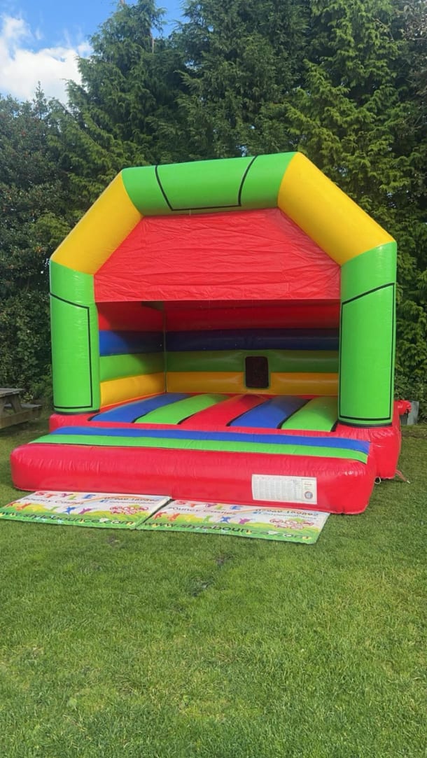 15ft X 15ft Multicoloured Castle
