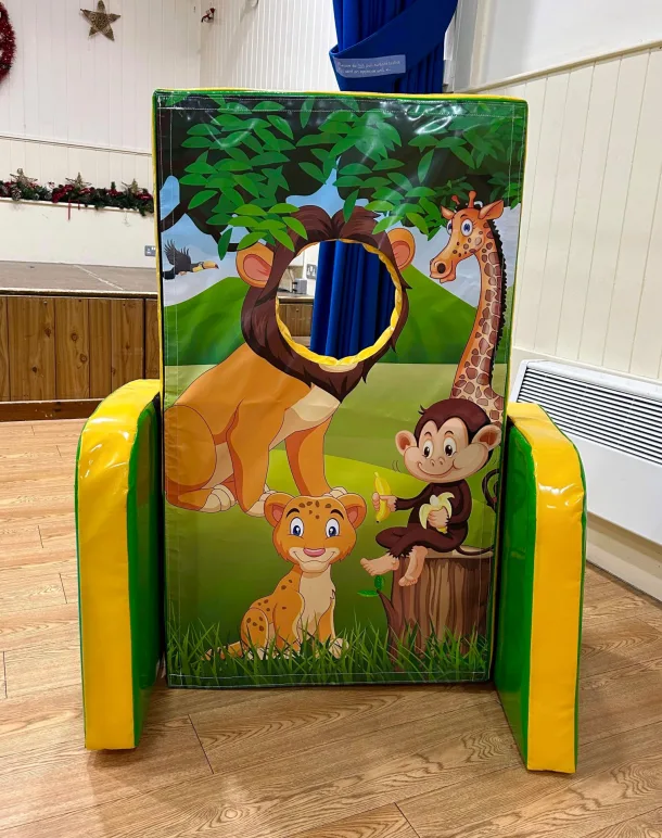 Jungle Peek A Boo Board