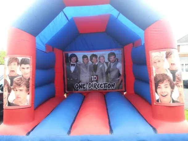 12ft X 12ft Blue And Red Castle - One Direction Theme