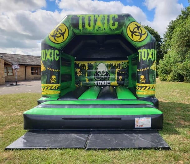 Scarlett Green Castle