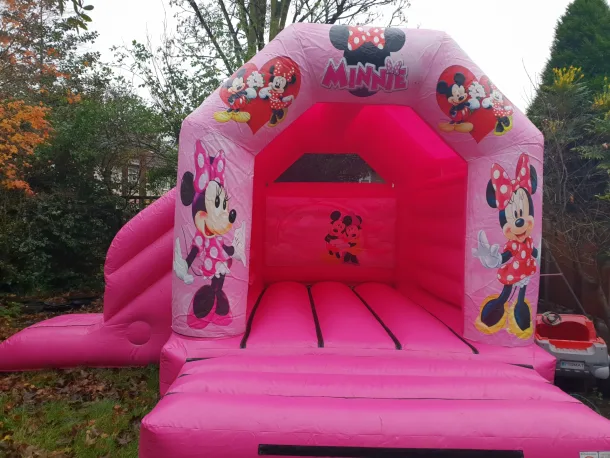 17ft X 15ft Minnie Mouse With Slide