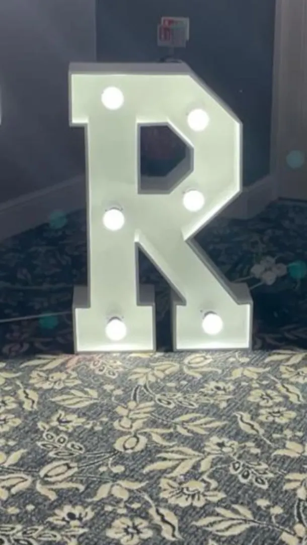 Light Up Letter - R