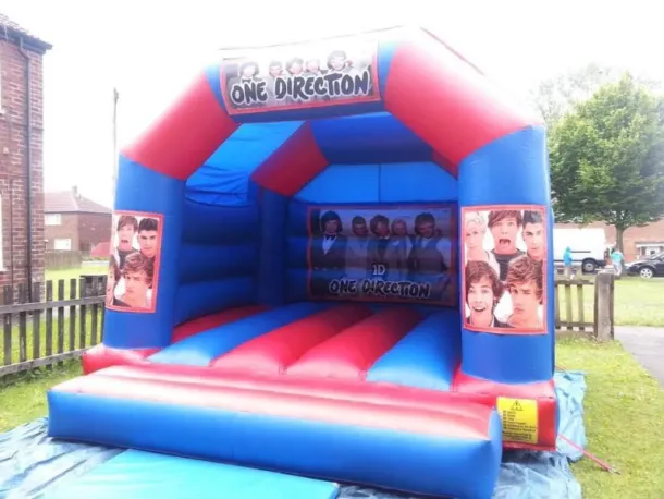 15ft X 12ft Blue And Red Castle - One Direction Theme