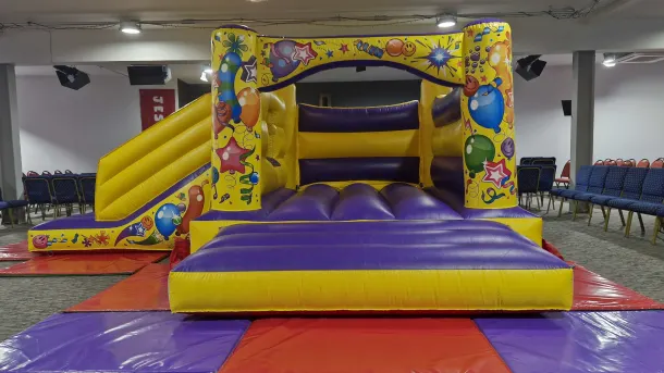 Carnival Theme Bouncy Castle With Slide