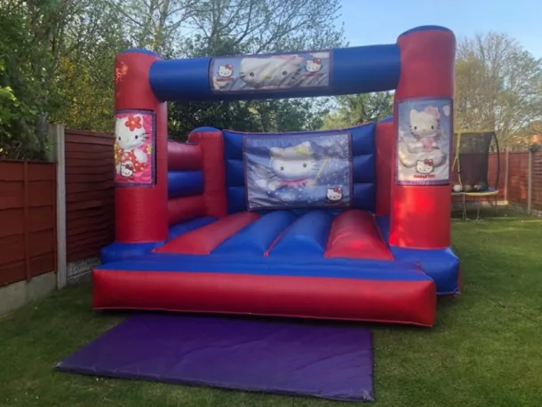 15ft X 12ft Blue And Red Indoor Castle - Hello Kitty Theme