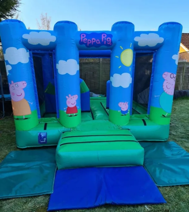 12ft By 12ft Super Deluxe Peppa Pig Bouncy Castle