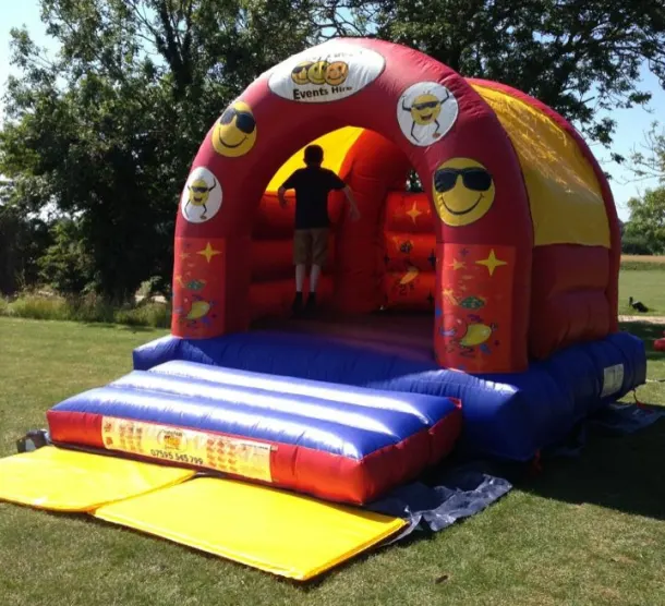 15x12ft Kids Bouncy Castle - Smiley