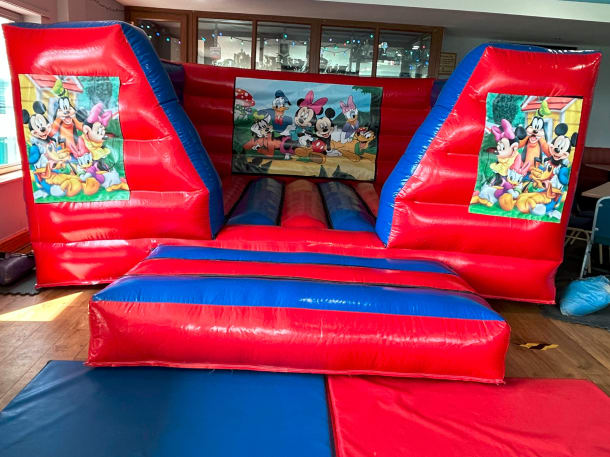 15ft X 12ft Blue And Red Box Indoor Castle -disney Theme