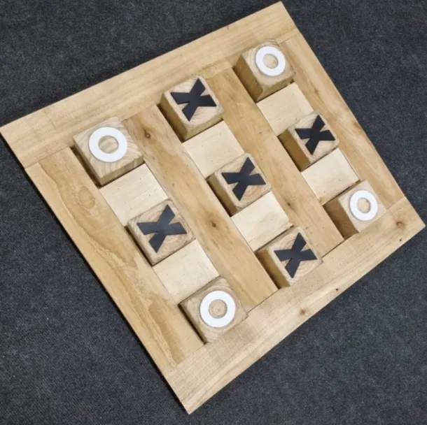 Naughts And Crosses Game