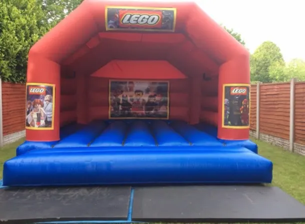 18ft X 15ft Blue And Red Castle - Lego Theme