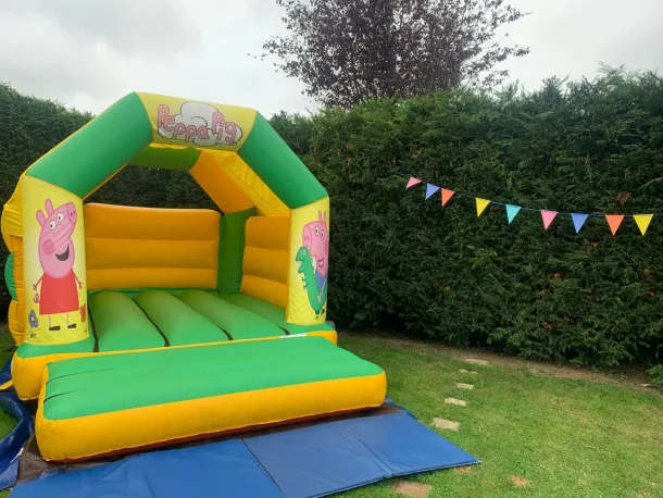 Peppa Pig Green And Yellow Bouncy Castle