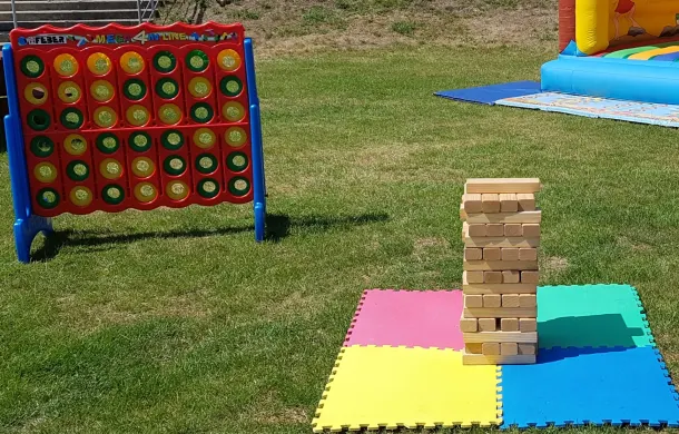 Giant Connect 4 + Giant Jenga