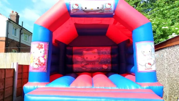 15ft X 12ft Blue And Red Castle - Hello Kitty Theme