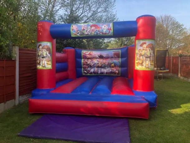15ft X 12ft Blue And Red Indoor Castle - Toy Story Theme