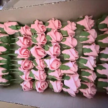 Box Of 100 Artifcial Roses
