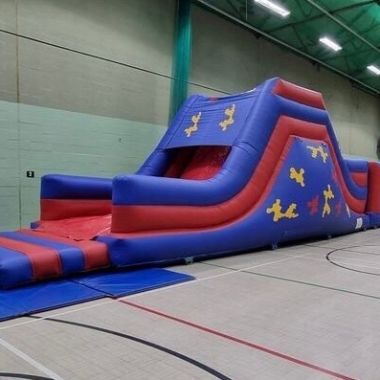 Art Attack Adult Friendly 65ft Assault Course
