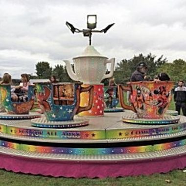 Spinning Tea Cup Ride