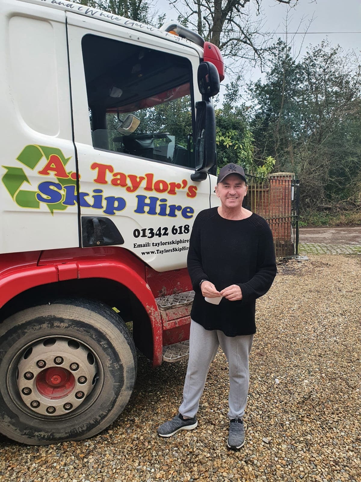 Shane Richie Chooses Taylors Skip Hire!