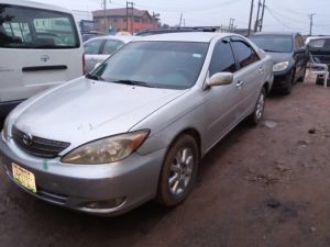 Toyota camry 2004 le