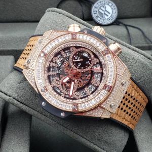 Fancy all round hublot wristwatch