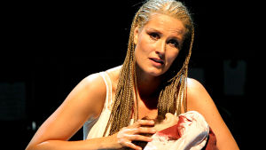 Sopraano Camilla Nylund Salomena.