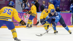 Bäckström åker inte till Minsk. Nicklas Bäckström åker inte till VM i ishockey.