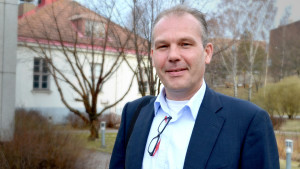 Kristofer Öfverström är fastighetsmäklare på West House. Kristofer Öfverström