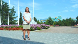 Marianna Harju är besviken över att bygget inte kommit igång kvinna