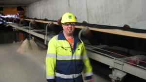 Kenneth Björklund fick Kymmmenes pris för att ha kartlagt faromoment på fabriken Kenneth Björklund fick Kymmmenes pris för att ha kartlagt faromoment på fabriken