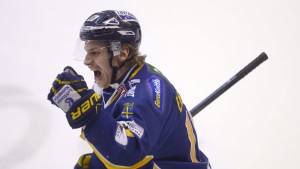 Erik Riska byter från Lukko till Sport. Ishockeyspelare
