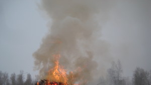 Arkivbild Påskbrasa i Österbotten