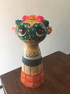 Catrina Elisa e vestido tipico de Puebla