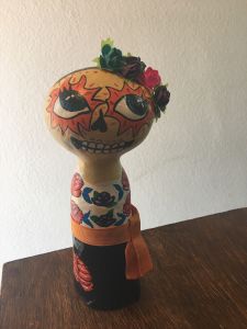 Catrina Lola en vestido tipico de Chiapas
